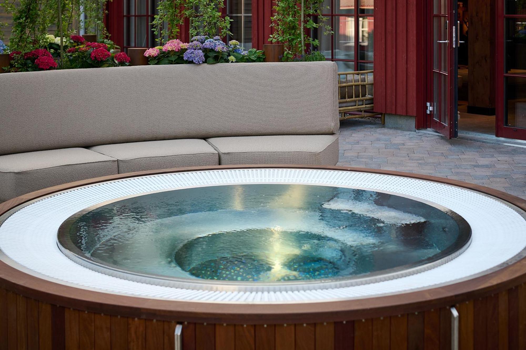 Hoegbo Brukshotell & Spa Sandviken Bagian luar foto